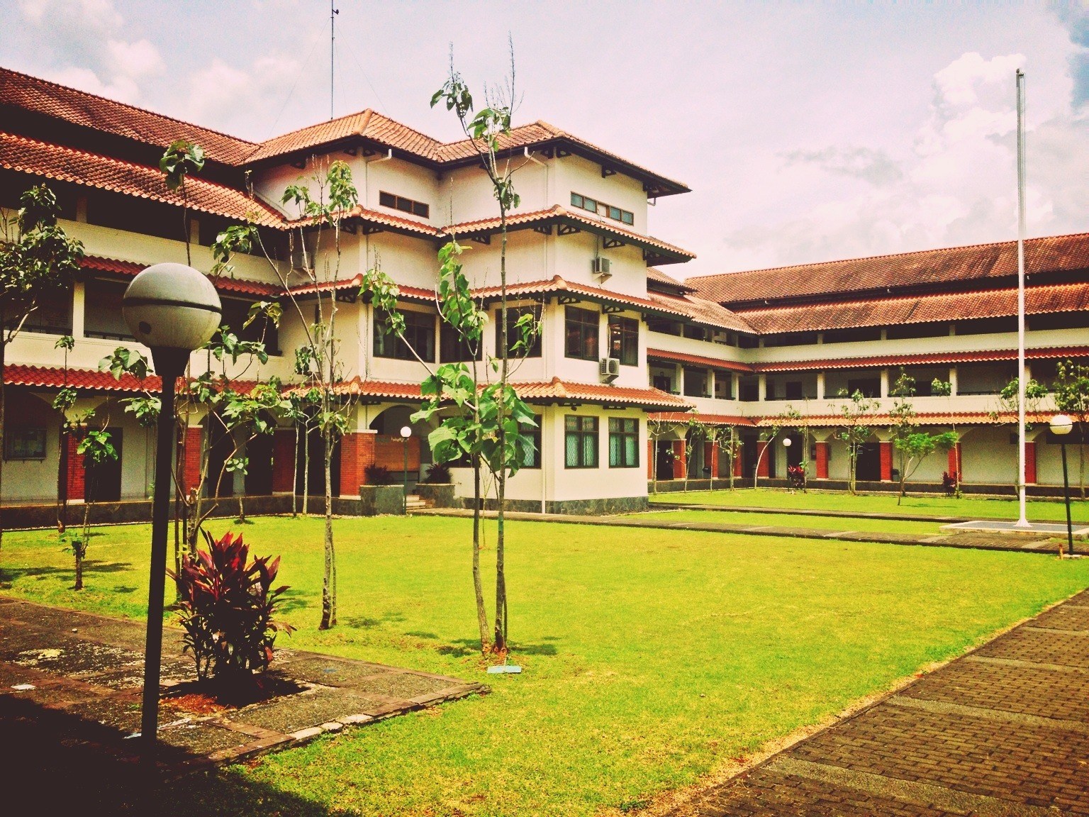 Kurikulum Islamic School Bogor Dengan Sekolah Biasa